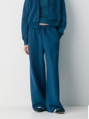 Cozy Sweatfleece Mega Flutter Sweatpants - Nocturnal Blue